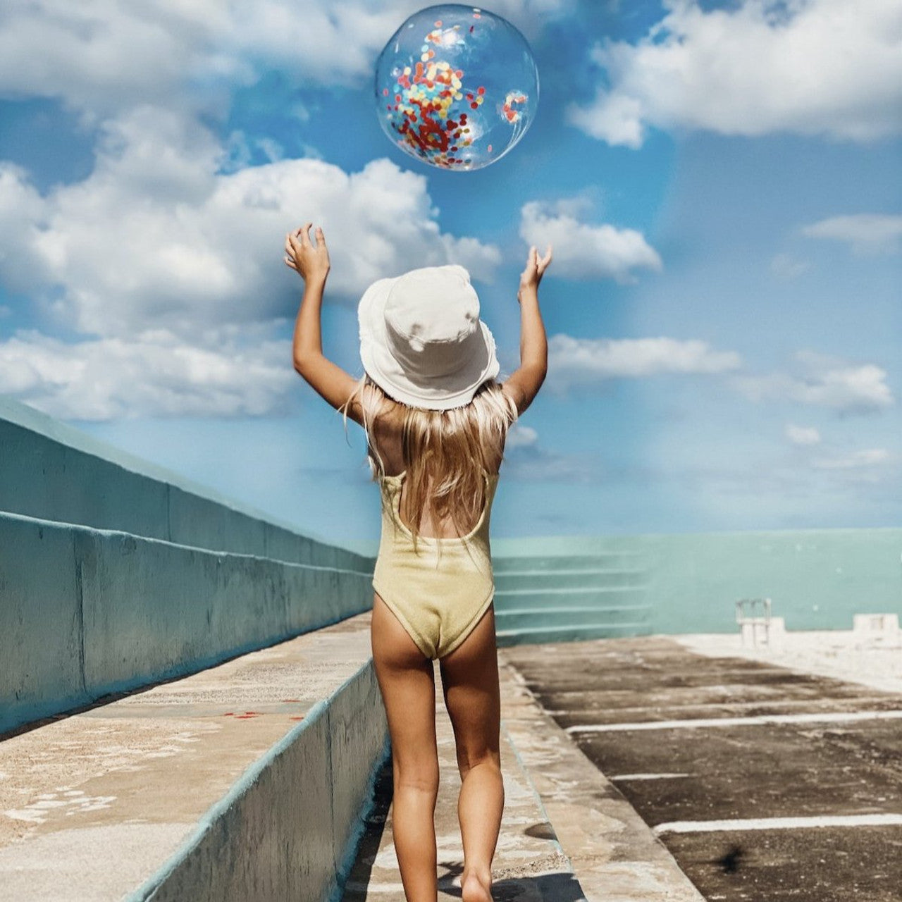 Beach & Pool