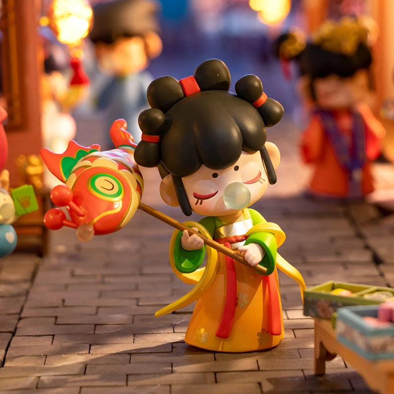 Nanci Blooming Girl Surprising Figure Doll