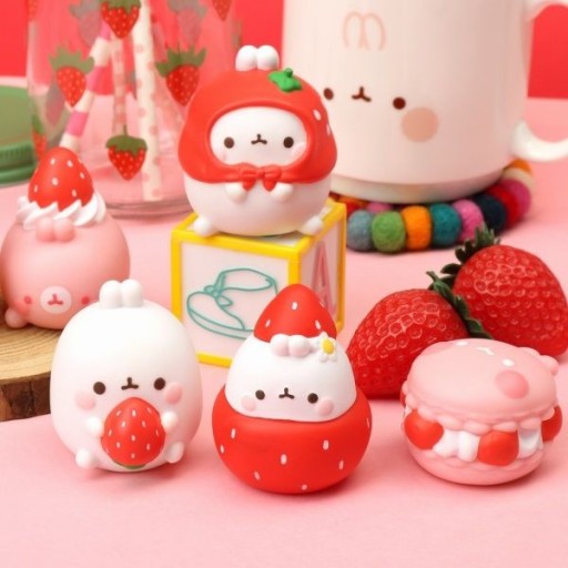 Molang Loves Strawberries