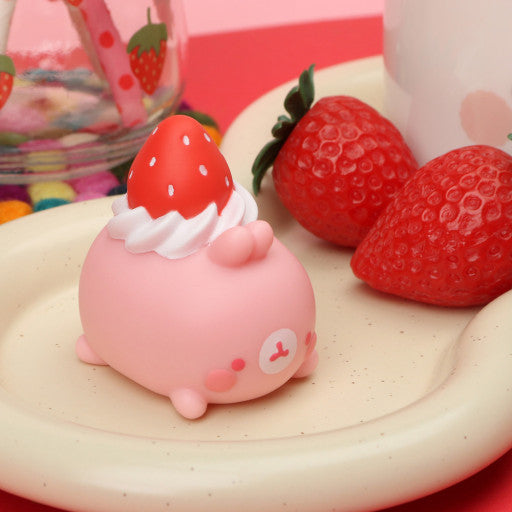 Molang Loves Strawberries