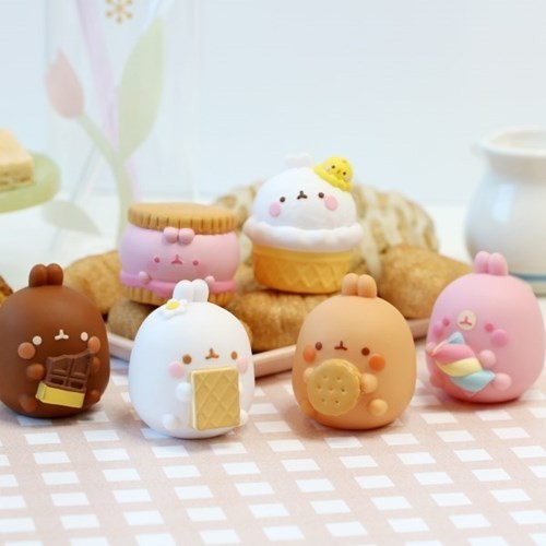 Molang Snack Time
