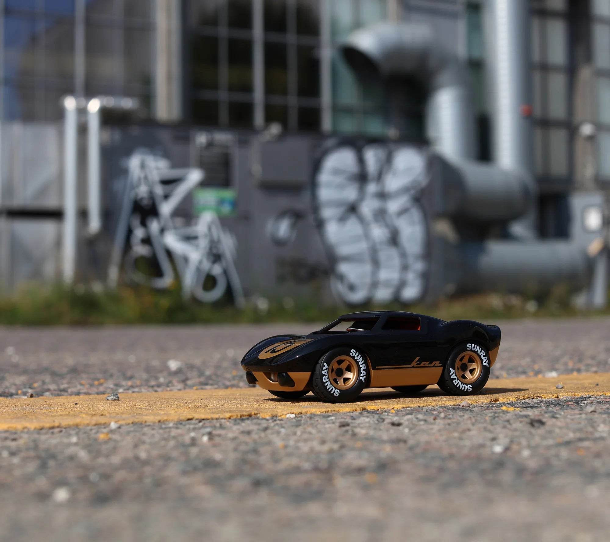 MINI KEN CAVE Black