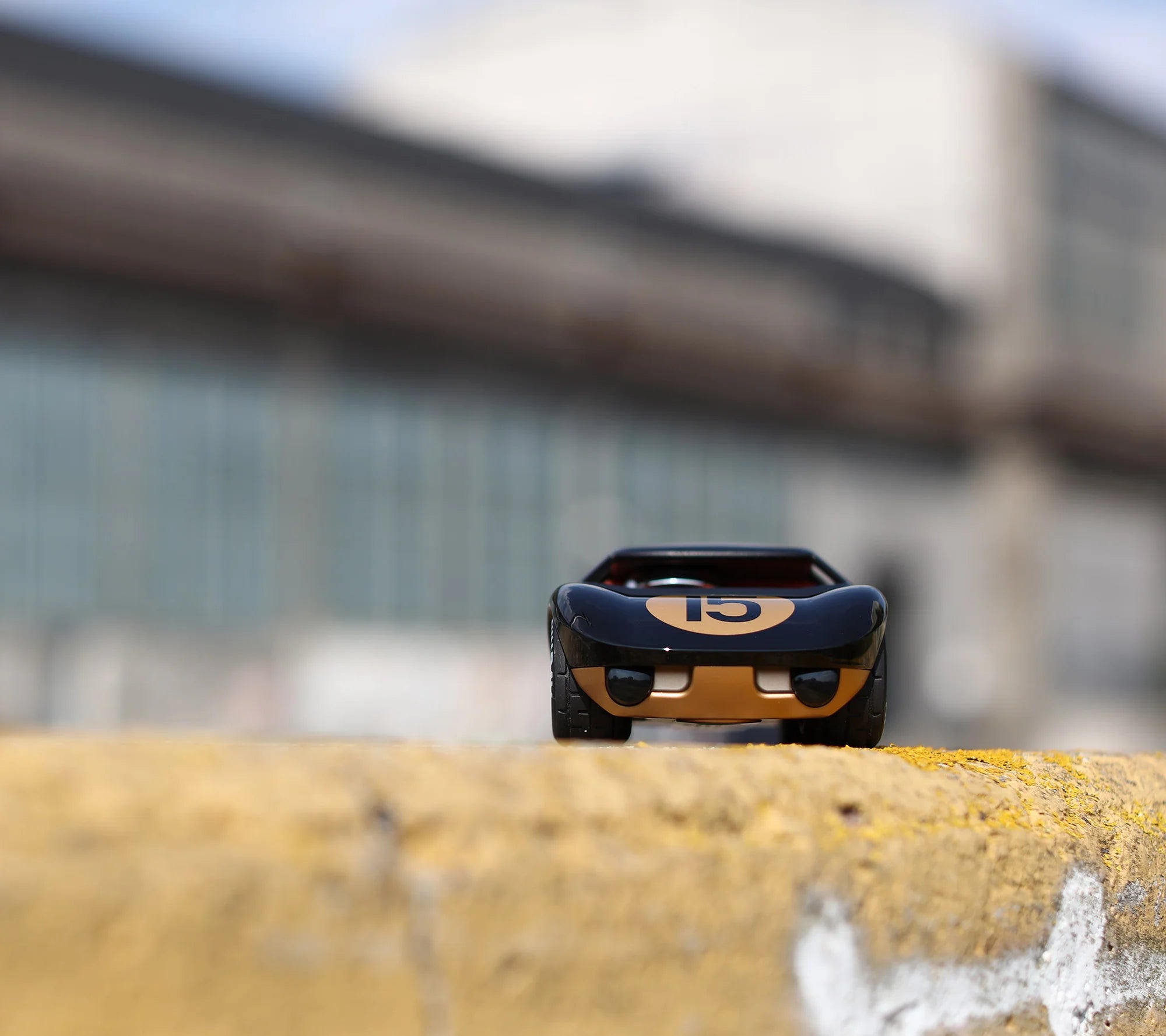MINI KEN CAVE Black