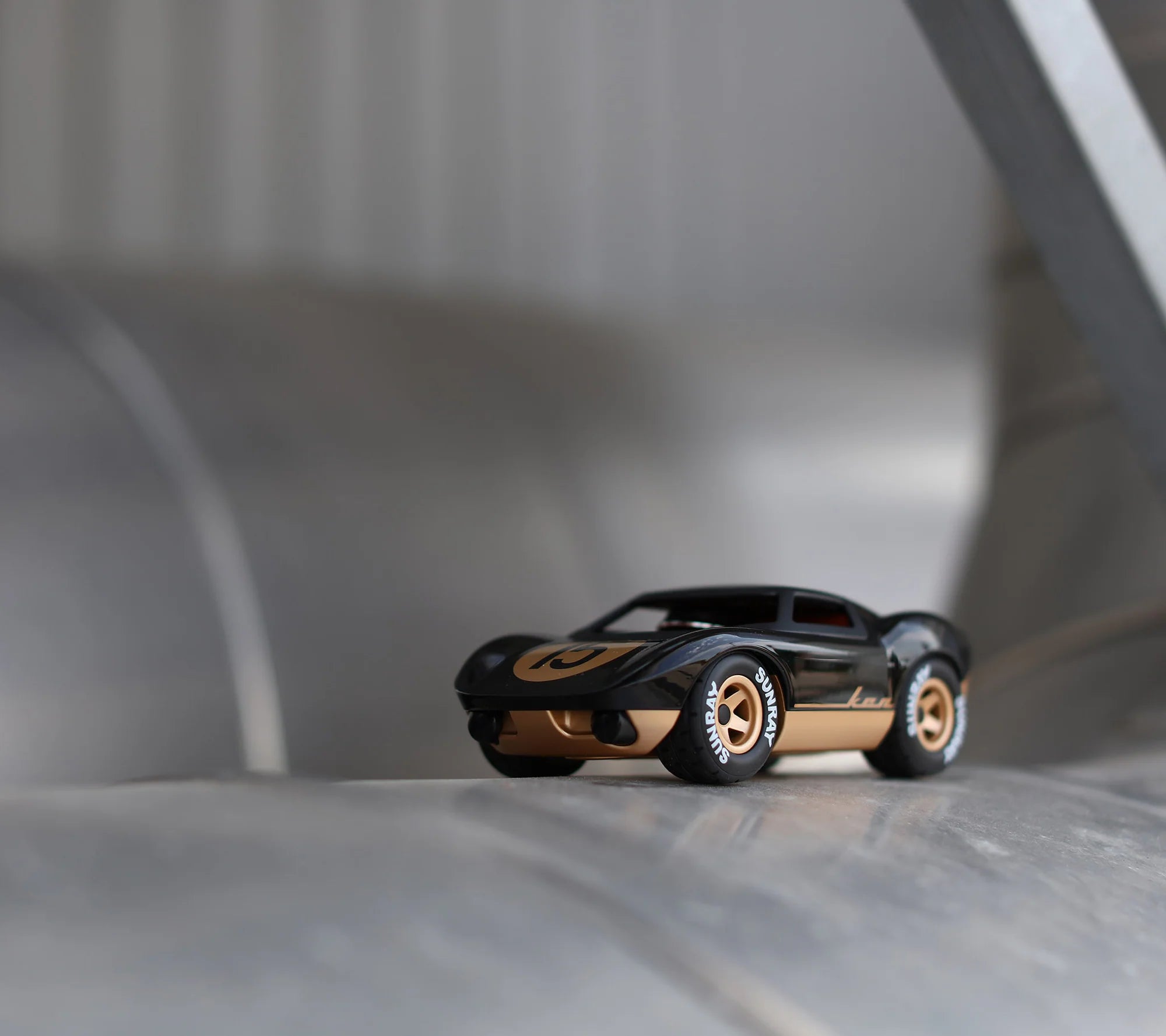 MINI KEN CAVE Black