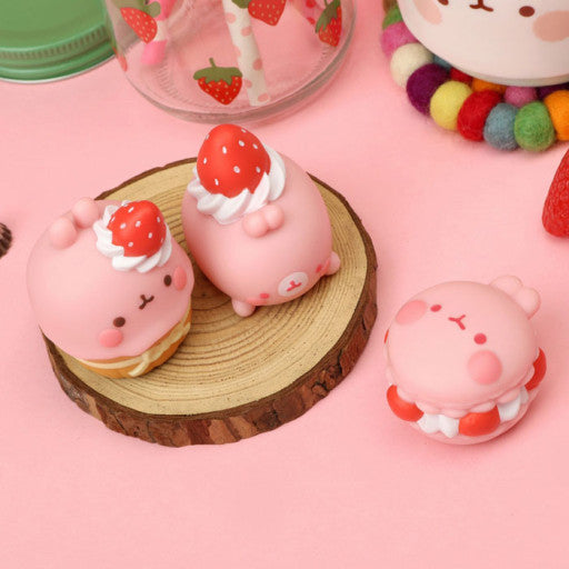 Molang Loves Strawberries