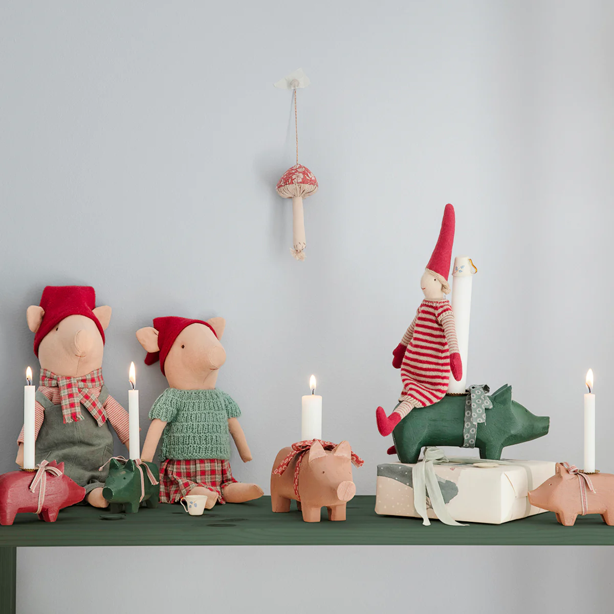 Christmas Pig - Girl