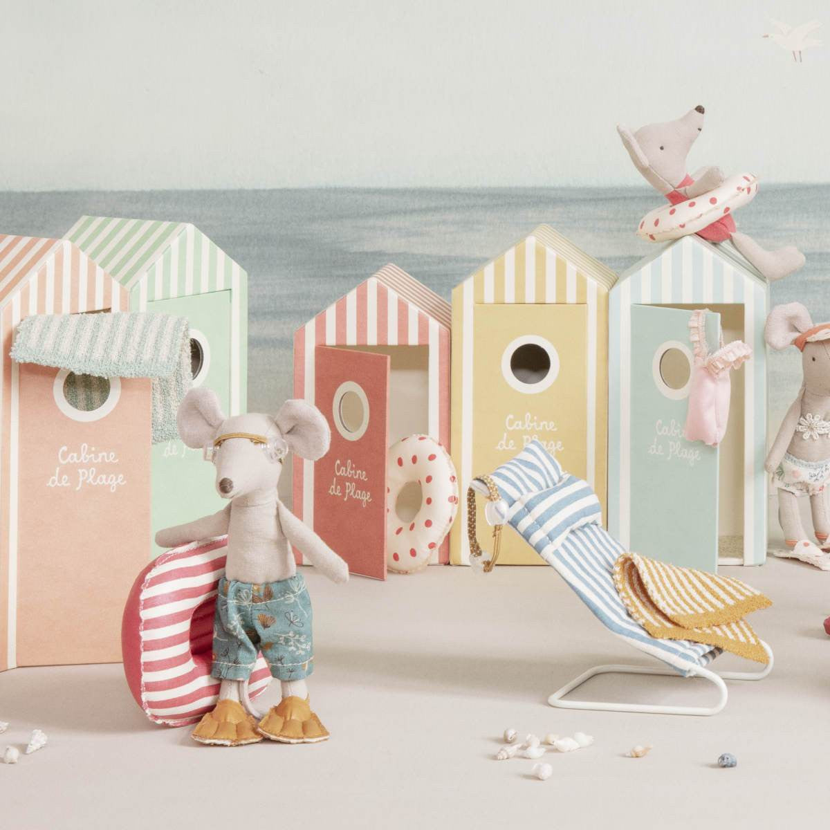 Beach Mouse Big Brother in Cabin