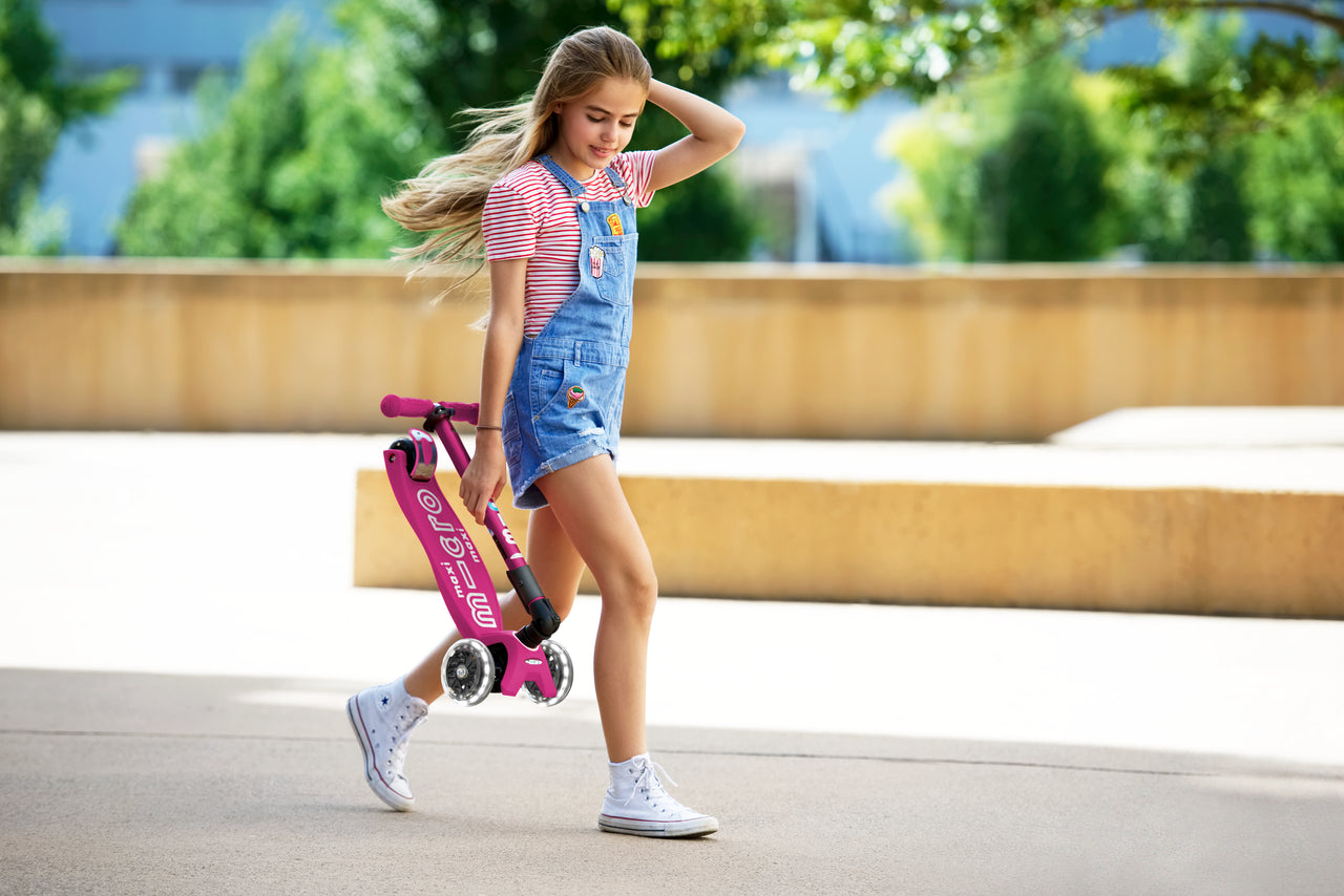 Micro Maxi Foldable LED Scooter - Petrol G