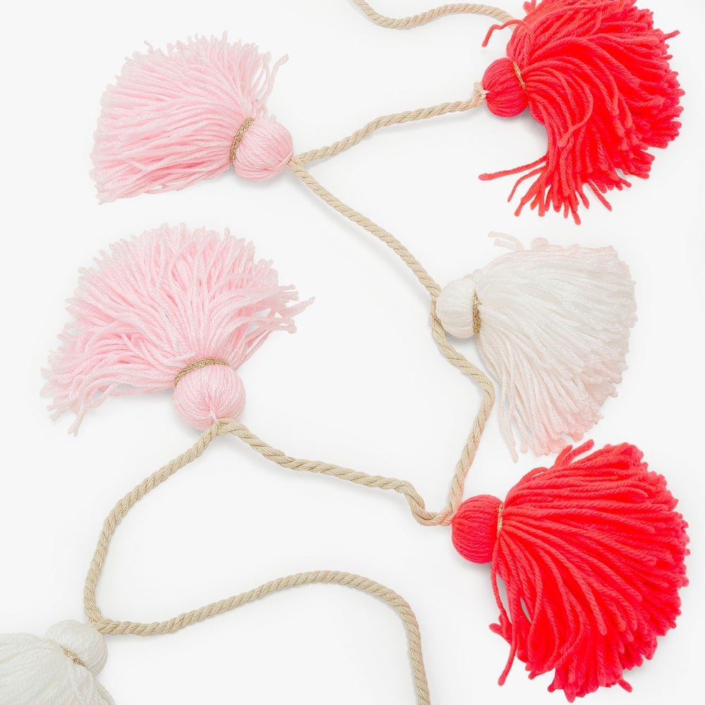 Wool Tassel Garland Pink