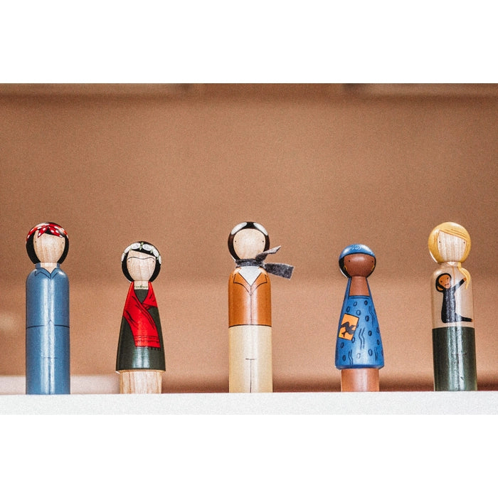 Amelia Earhart Individual Doll 7.5"